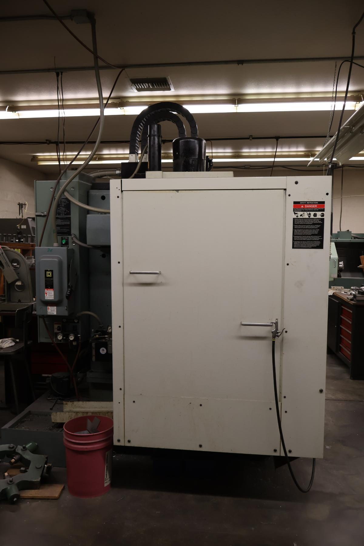 Fadal #914-VMC-15RT, vertical machining center, 21 automatic tool changer, 20" X, 16" Y, 20" Z, 7500 RPM - Image 2