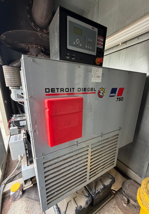 750 KW Spectrum #750DSEB, diesel generator set, 277/480 Volts, 3-phase, DDC MTU engine, skid mounted, sound - Image 6