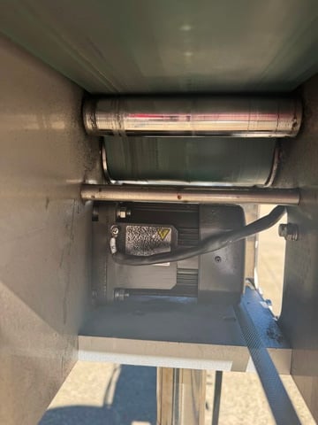 5-3/4" wide x 21" & 25" long, Stainless Steel Belt Conveyors, flat rubber belts, independent stainless - Image 5