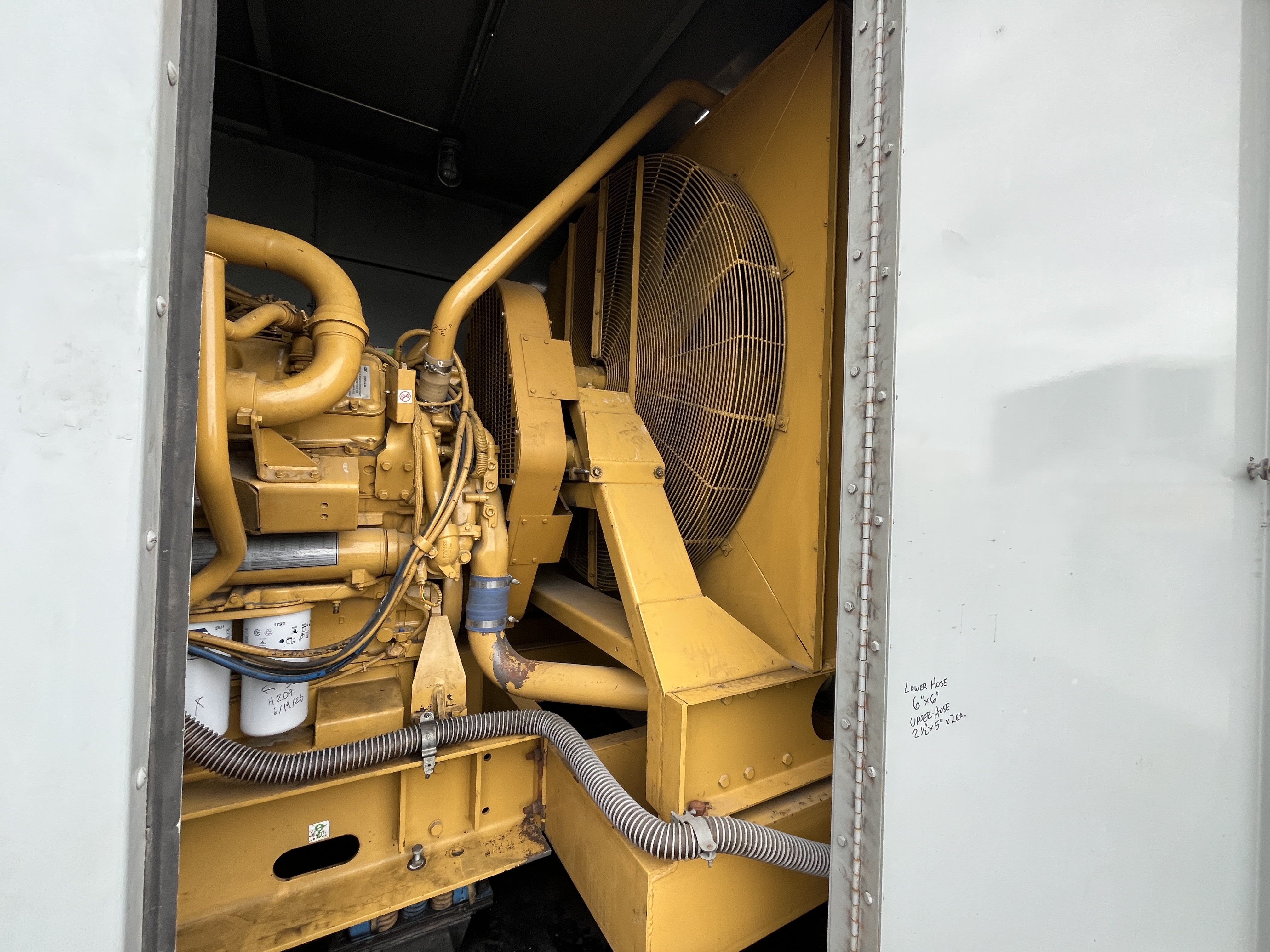 800 KW Caterpillar #3412C, Diesel Generator Set, standby, 277/480 Volts, 1800 RPM, weatherproof enclosure - Image 6