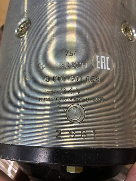 Bosch, starter motor, 15 KW, 24 Volts, new - Image 2