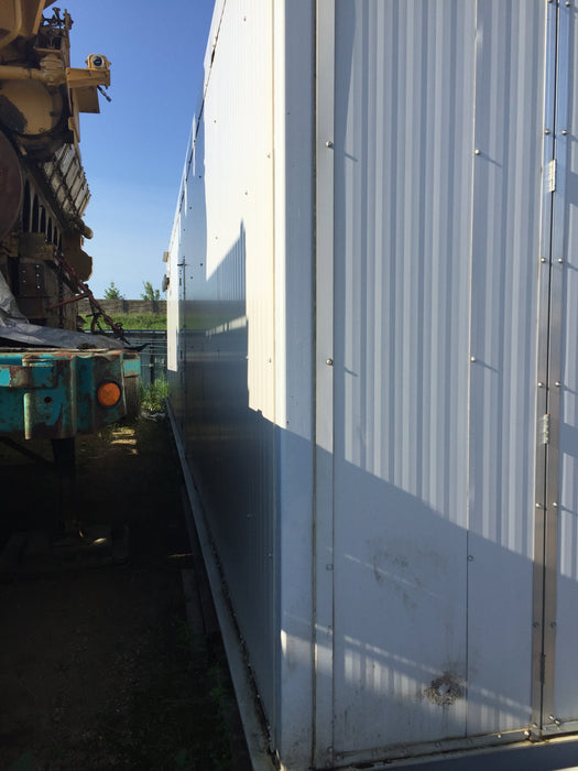 43' x 12' x 10' 6" insulated building, new - Image 3