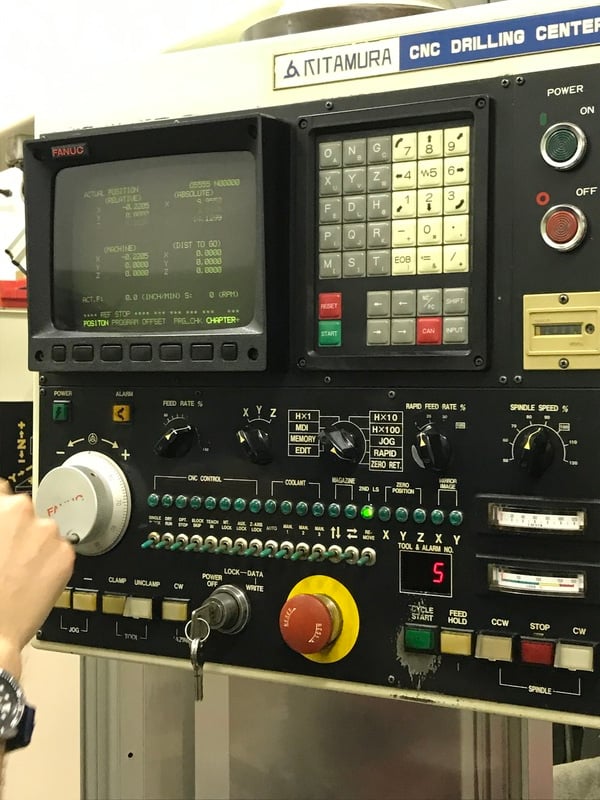 Kitamura #MYCENTER-1B, CNC vertical machining center, 20.1" X, 14" Y, 15.9" Z, 12000 RPM, BT35, 16 automatic - Image 8