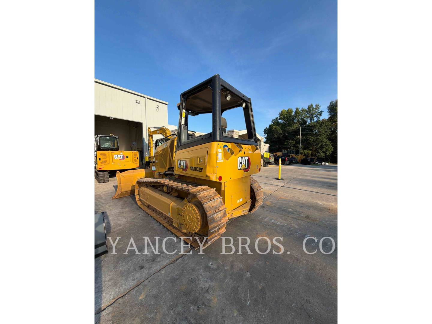Caterpillar D1, 319 hours, S/N: XKF04276, 2023 - Image 4
