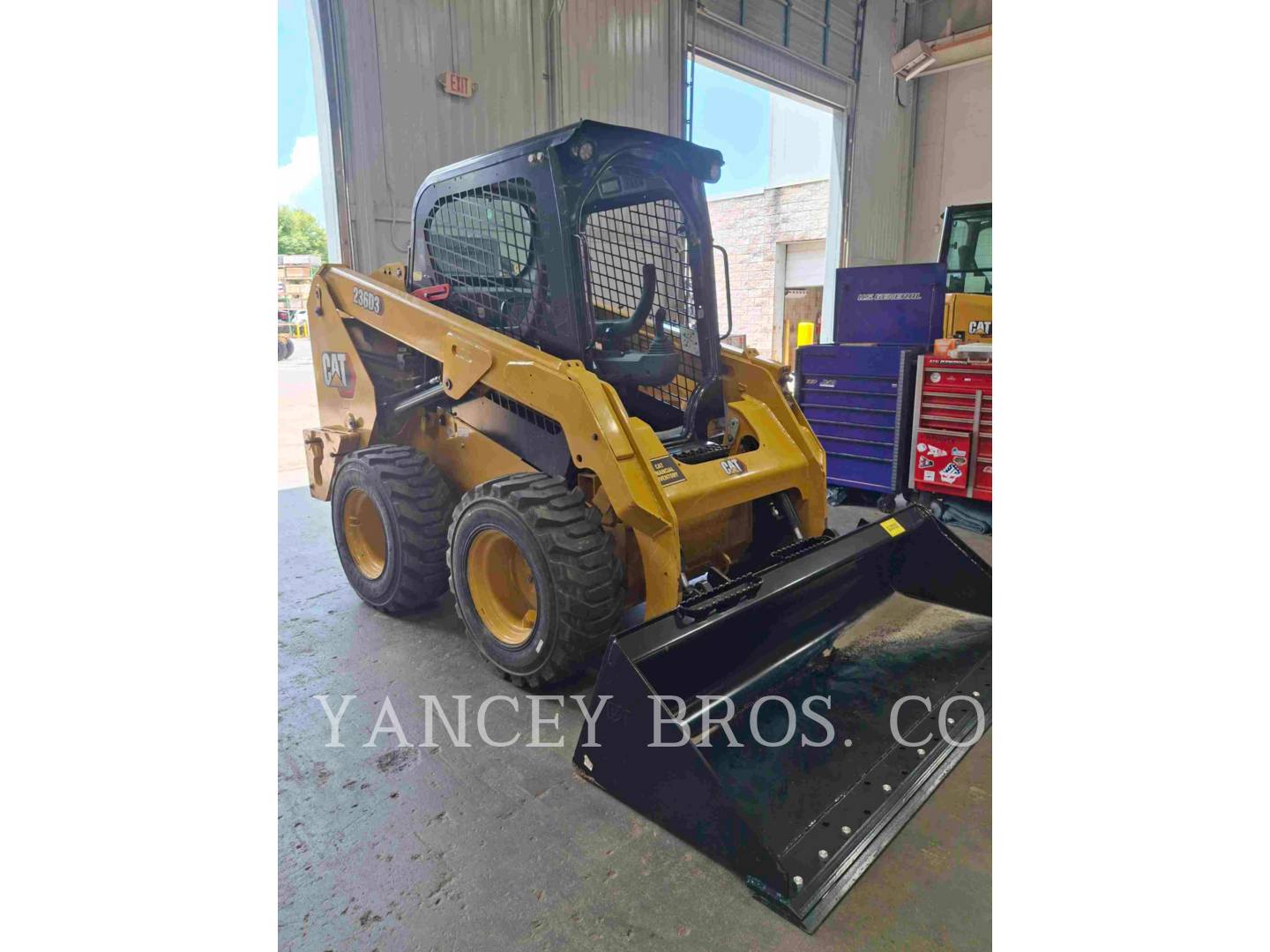 Cat 236D3, Skid Steer Loader, 95 hours, S/N: R4D00920, 2025 - Image 2