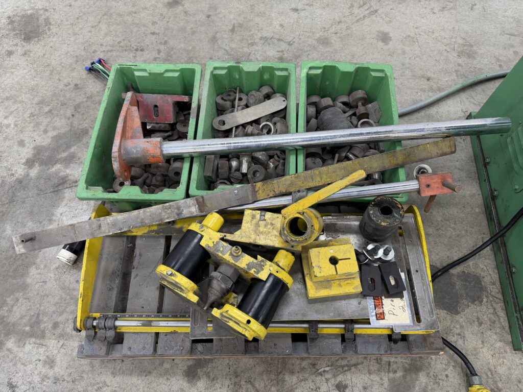 6" x 6" x 5/8" Piranha #P-90, hydraulic ironworker with 2' press brake attachment, 90 ton - Image 9