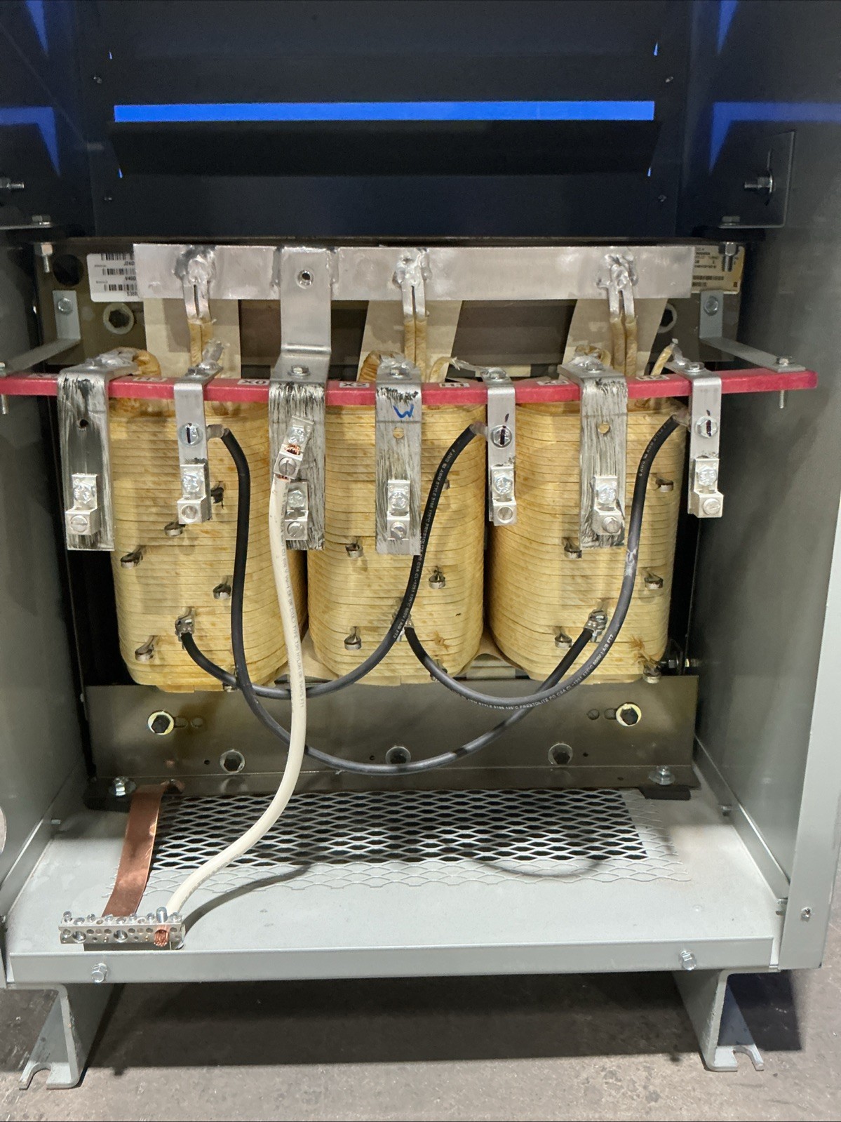 45 KVA 480 Delta Primary, 208Y/120 Secondary, Eaton V48M28T4516, Dry Type Transformer, 3PH, 60 Hz (2 - Image 5