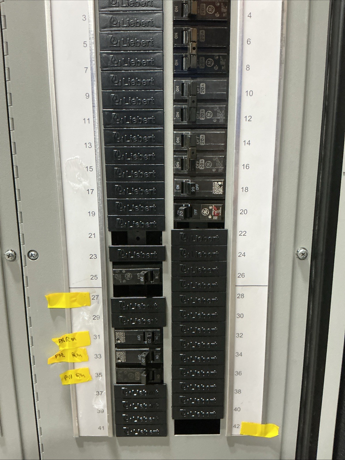 225 KVA Liebert #PPA225C, PDU, 278 Amps, 480 x 208/120 Volts, 3PH, 3 panels, 2 subfeeds - Image 10