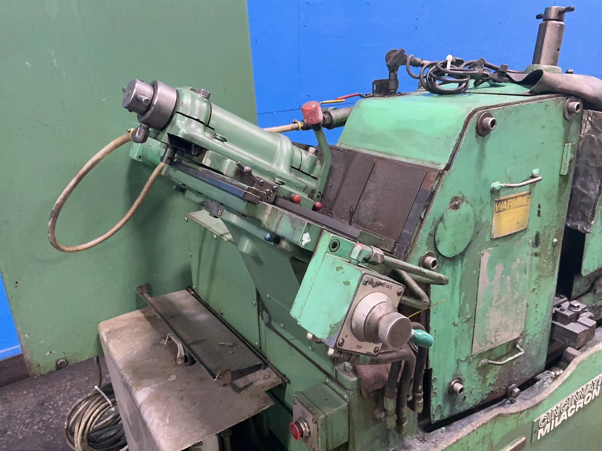 Cincinnati Milacron #CINCO-15-DR, centerless grinder, 2 grinding wheels, control box, 460 V., 3 Ph. - Image 4