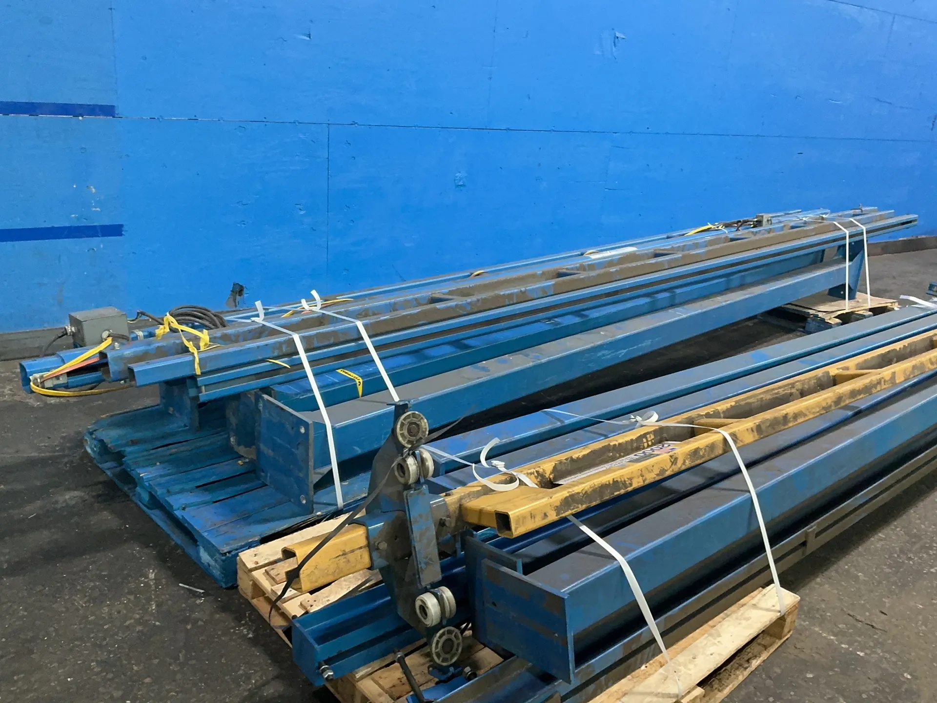 1 Ton, Gorbel, overhead crane system, 2,000 LB capacity - Image 2