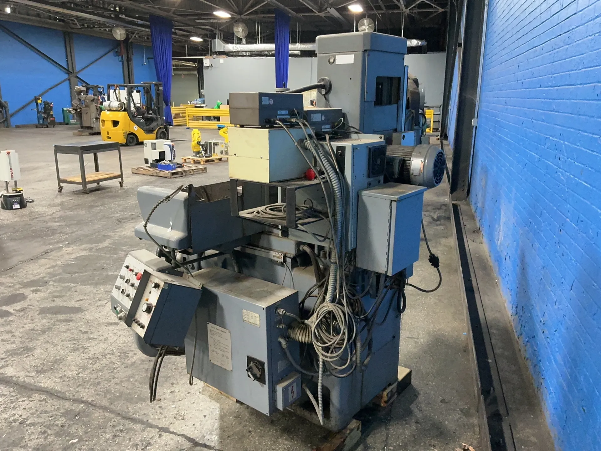 6.5" x 20" Okamoto #820N, surface grinder, 6000 SFPM, 8" x1" wheel, Futaba Pilscale CJX, 4 KVA, 230/460 V., 3 - Image 5