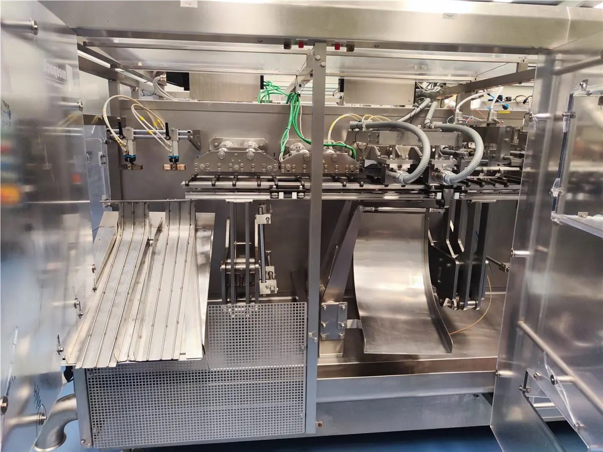 Mespack #H-320-SCD, pre-made pouch filler & sealer, 100 pouches/minute, 3 filling stations, 1 kg max. fill - Image 10