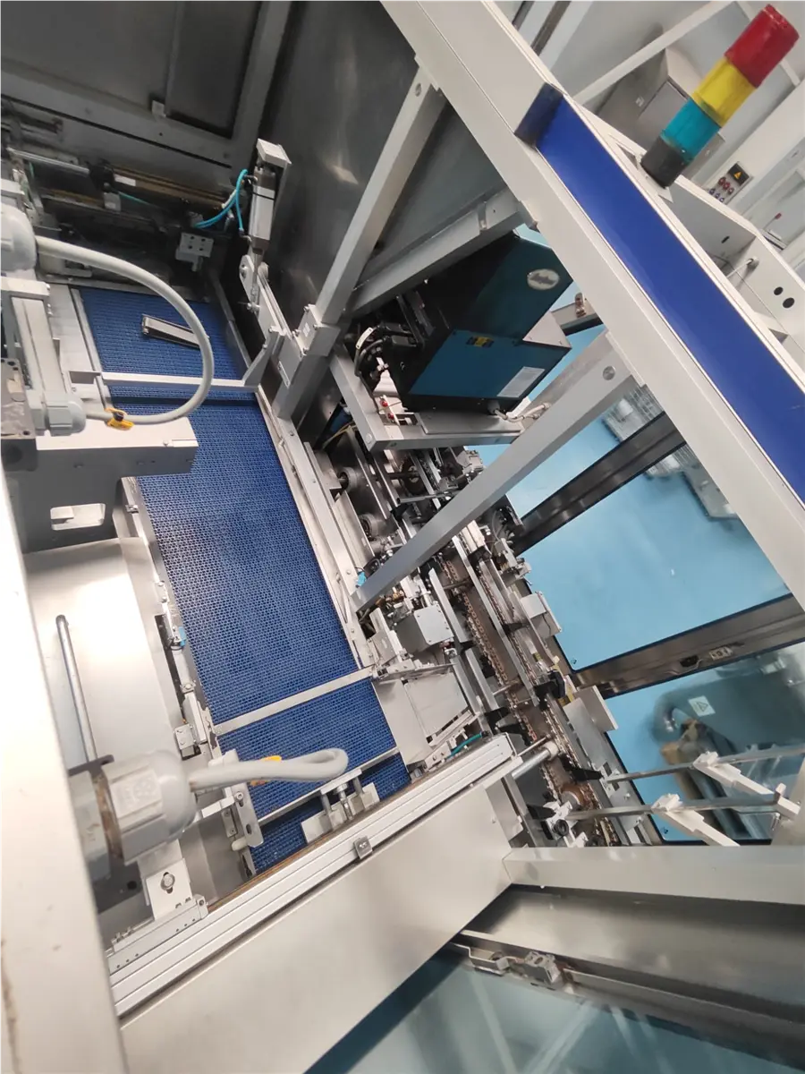 Tetra Pak #TCP-70, Tetra Cardboard Packer wrap-around case packer for bricks, 120 units/minute, Nordson gluer - Image 3