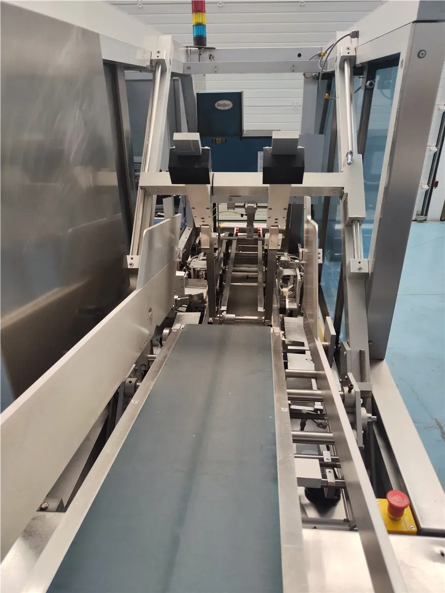 Tetra Pak #TCP-70, Tetra Cardboard Packer wrap-around case packer for bricks, 120 units/minute, Nordson gluer - Image 8