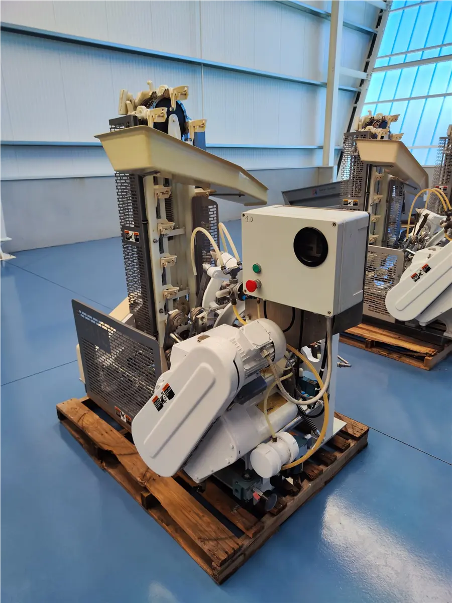 FMC #CT-800, torque halver pitter for peaches, 800 kg/h, 82 pieces/minute (9 available) - Image 5