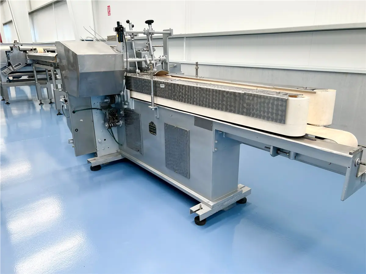 Herfraga #SM-214, automatic tuna packing machine, large formats, 20-40 cans/minute, 5" - 8-7/16" can - Image 4