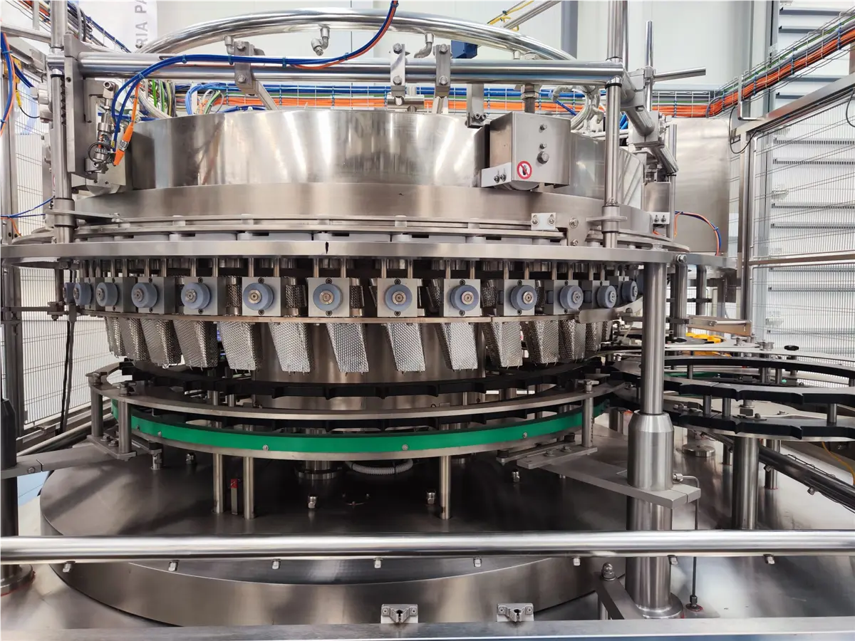 Zacmi #0234-B-040, 40-pocket rotary telescopic filler, 330 containers/minute, 500 gr, Tetra Recart format - Image 5