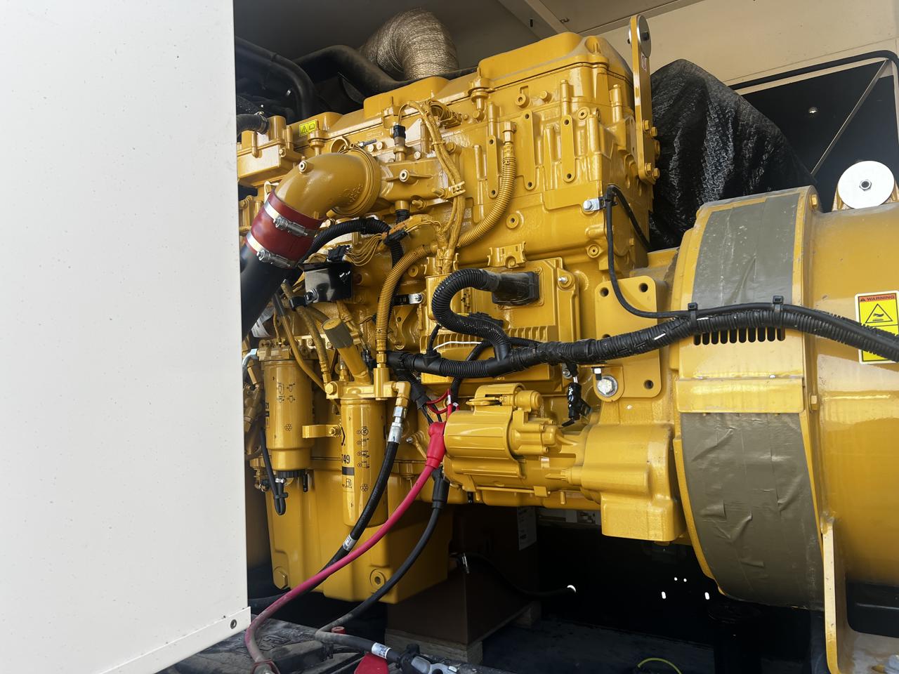400 KW Caterpillar #C13, Diesel Generator Set, 480 Volts, 621 HP @ 1800 RPM, circuit breaker, sound - Image 8