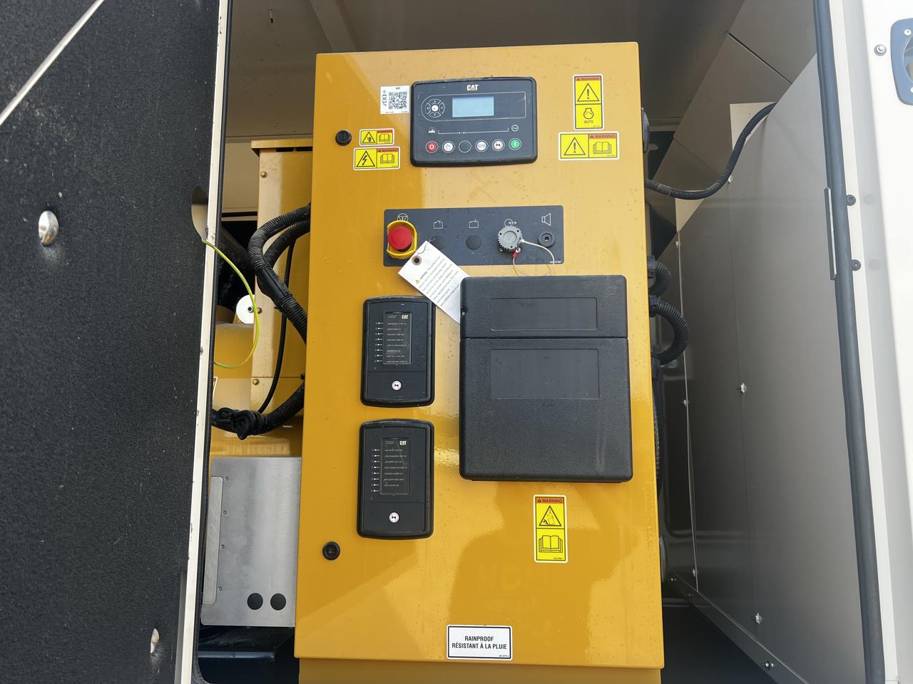400 KW Caterpillar #C13, Diesel Generator Set, 480 Volts, 621 HP @ 1800 RPM, circuit breaker, sound - Image 9