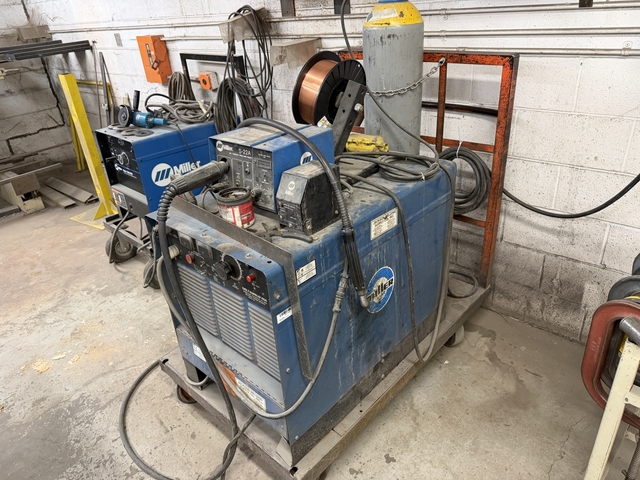 Miller #DELTAWELD-450, DC MIG Welder - Image 1